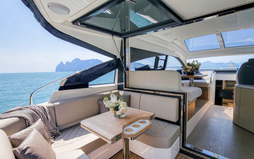 Яхта Fairline Targa 45 GT_2.png Яхта Fairline Targa 45 GT_2.png